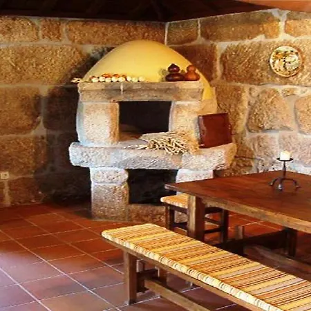 度假居 Casa De Ferias Em *