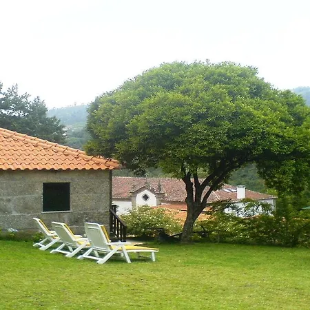 度假居 Casa De Ferias Em *
